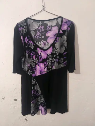 Blusas de mujer con estampado florales - miniatura 1