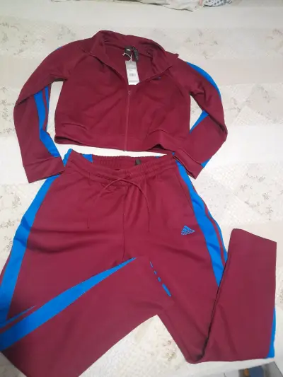 Conjunto deportivo Adidas burdeos y azul para mujer - miniatura 3