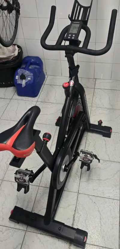 Bicicleta estática Schwinn 700ic3 Semi Profesional - miniatura 4