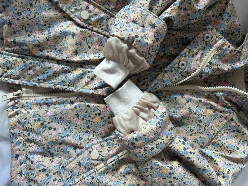 Chaqueta impermeable infantil con capucha - 3