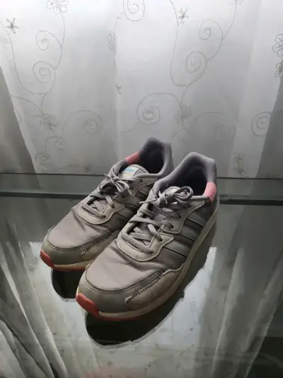 Zapatillas deportivas grises Adidas para mujer - miniatura 3