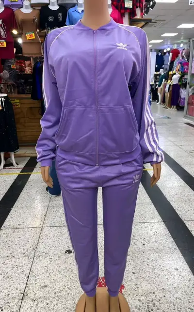 Conjunto deportivo morado Adidas para mujer - miniatura 1