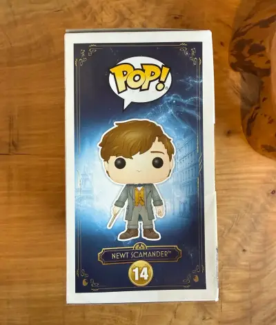 Figura Funko Pop Newt Scamander Edición Chase - miniatura 2