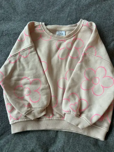 Polerón infantil beige con flores rosas Zara - miniatura 1