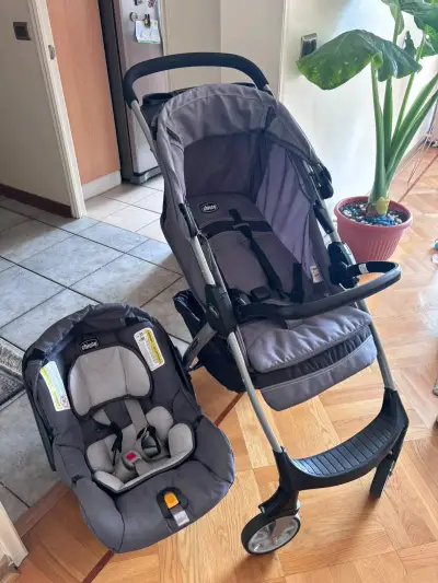 Coche de bebé Chicco mini Bravo con silla de auto - miniatura 2