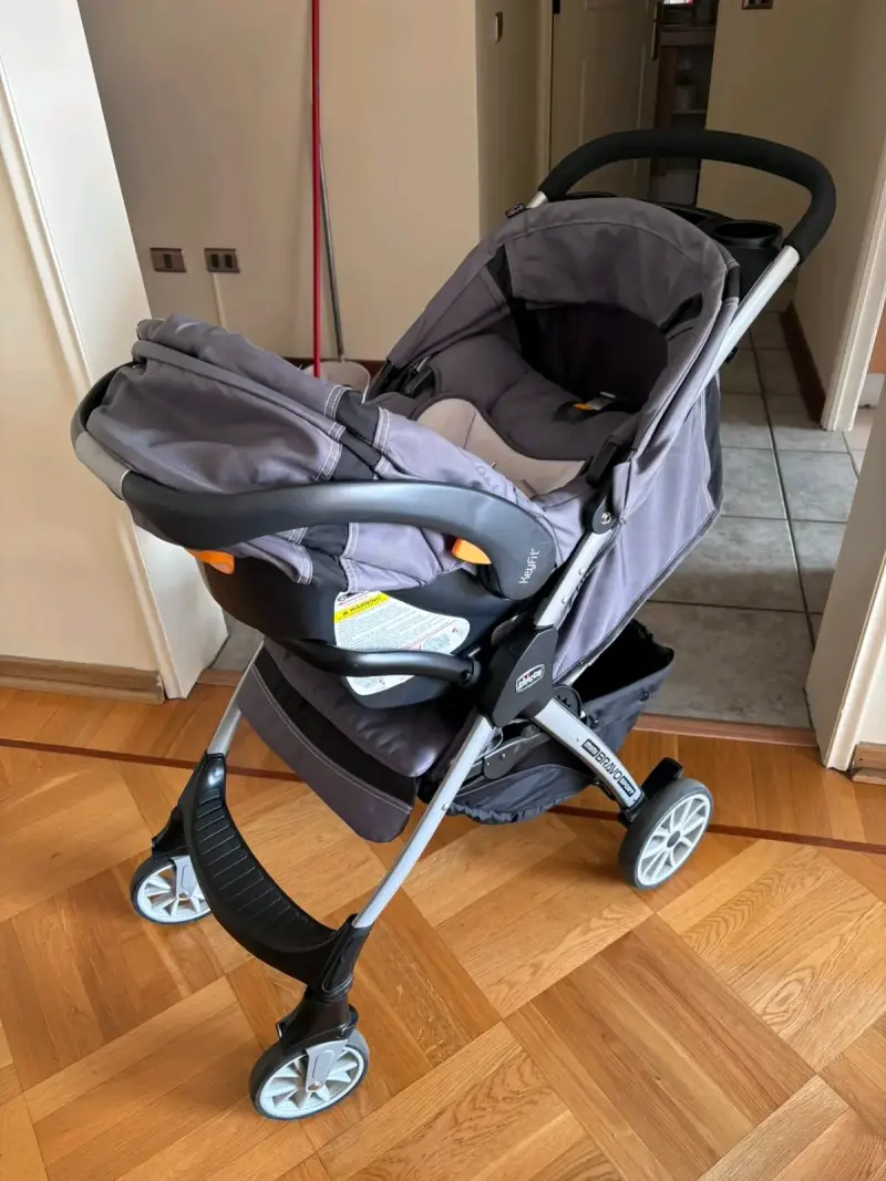 Coche de bebé Chicco mini Bravo con silla de auto - 3