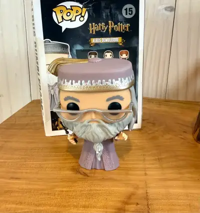 Figura Funko Pop Albus Dumbledore Harry Potter - miniatura 1