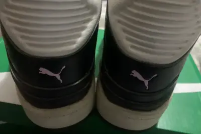 Zapatillas deportivas Puma negras y blancas - miniatura 2
