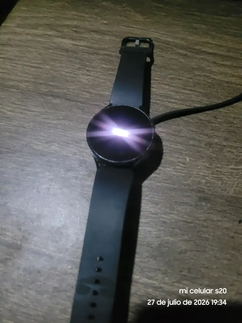 Smartwatch Samsung Galaxy con cargador - 3