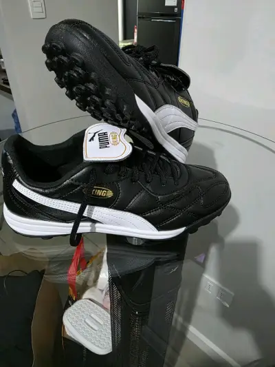 Zapatillas de fútbol Puma King negras y blancas - miniatura 3