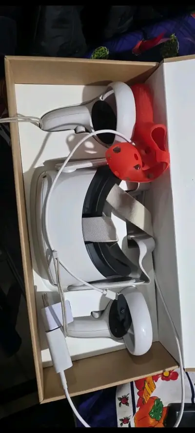 Oculus Quest 2 con controles y accesorios - miniatura 2