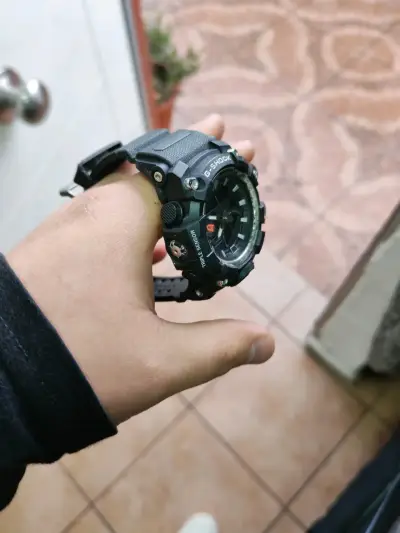 Reloj Casio G-Shock Negro Resistente al Agua - miniatura 3