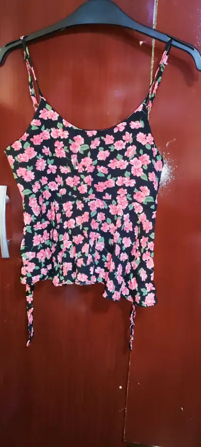 Blusa talla S - miniatura 1