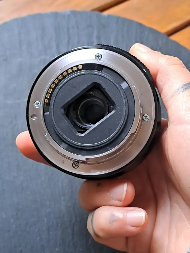 Lente Sony E-Mount 16-50mm f/3.5-5.6 OSS - 2