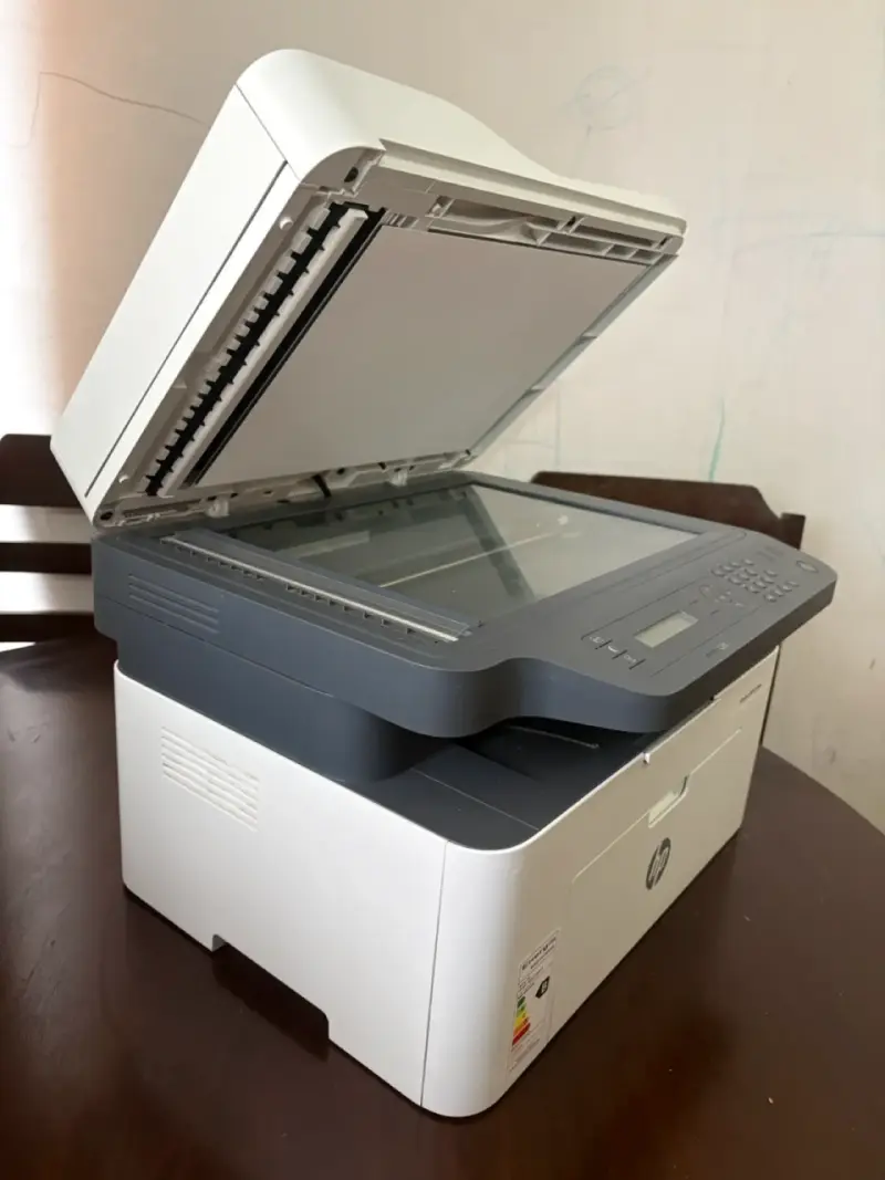 Impresora multifuncional HP Laser MFP 137fnw - 2