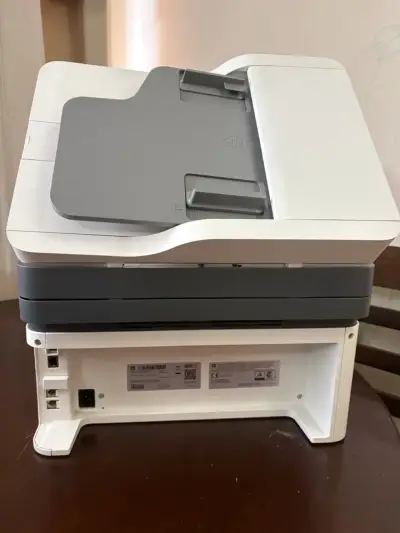 Impresora multifuncional HP Laser MFP 137fnw - miniatura 5