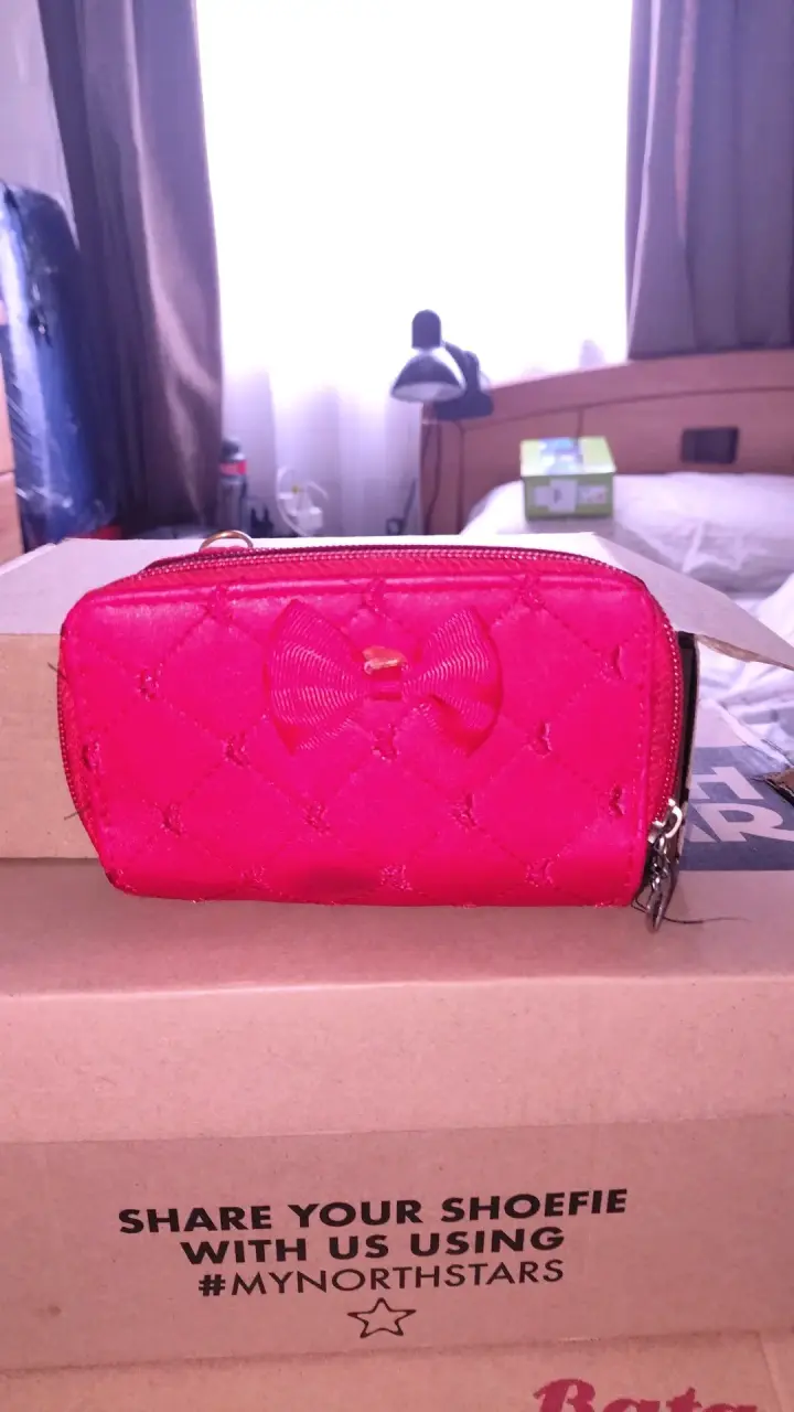 Monedero rojo con lazo decorativo , y llavero - 1