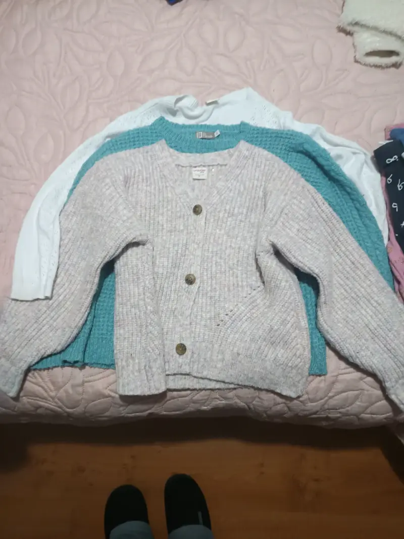 Conjunto de ropa infantil variada - 2
