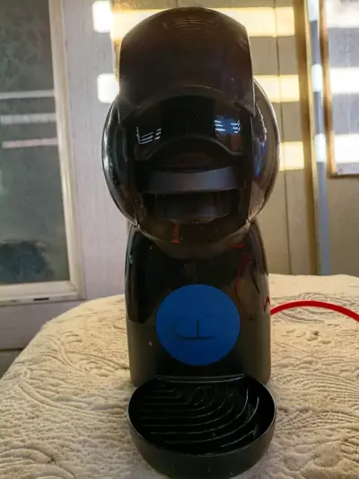 Cafetera Nescafé Dolce Gusto Negra - miniatura 1
