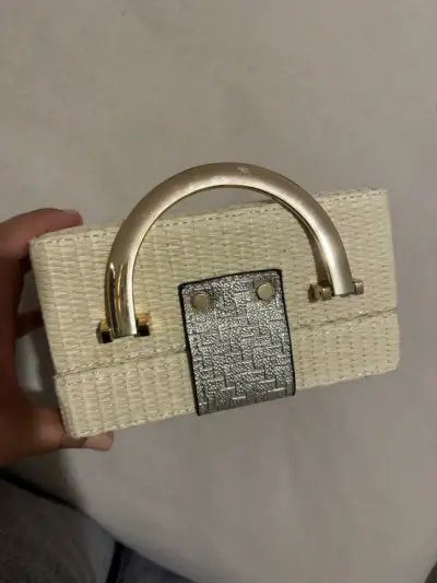 Cartera de mano tejida con detalles hermosos . - miniatura 6