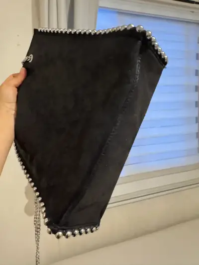 Cartera negra con cadena y detalles metálicos Zara - miniatura 5