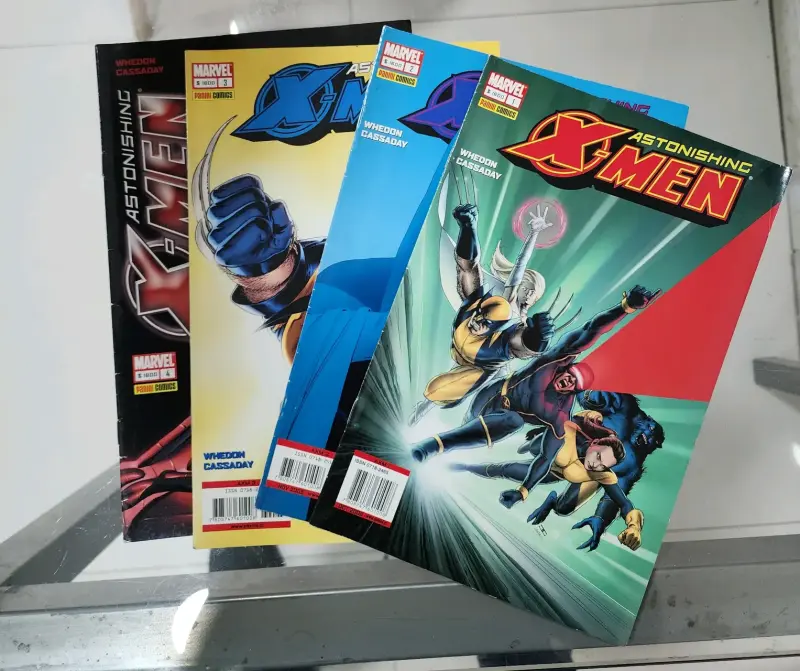 Colección de cómics Astonishing X-Men Marvel
