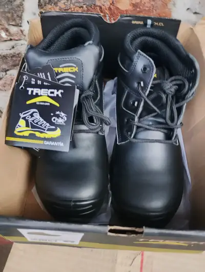 Botas de seguridad negras Treck con puntera reforzada - miniatura 1