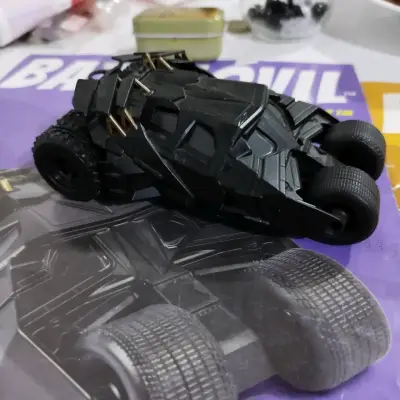 Modelo de Batimóvil The Dark Knight coleccionable - miniatura 3