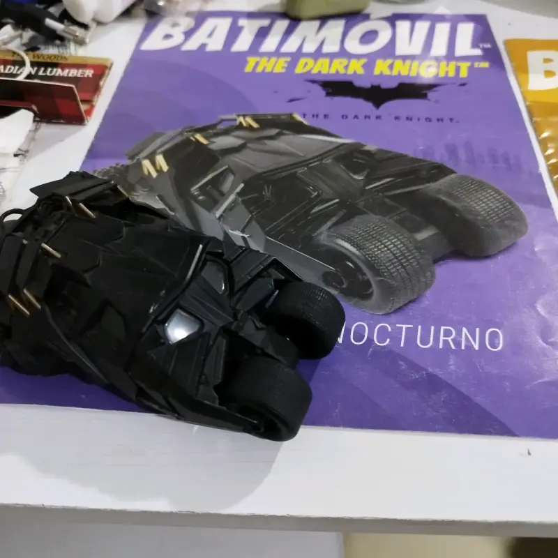 Modelo de Batimóvil The Dark Knight coleccionable - 5