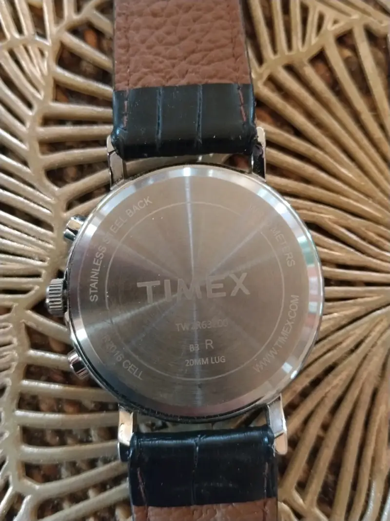Reloj Timex cronógrafo con correa de cuero negro - 2