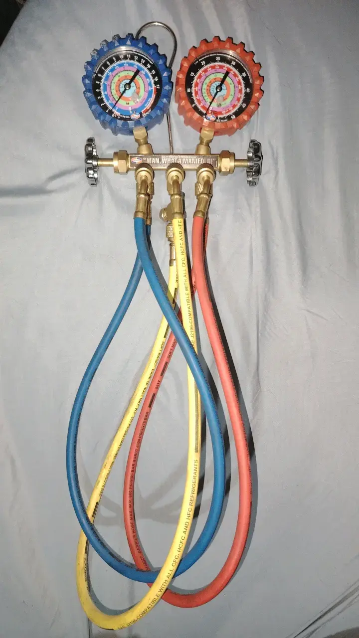 Manifold de refrigeración con mangueras de colores - 2