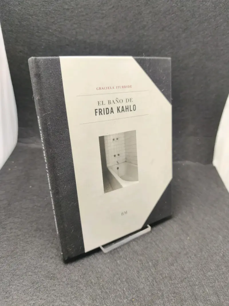 Libro 'El Baño de Frida Kahlo' de Graciela Iturbide - 2