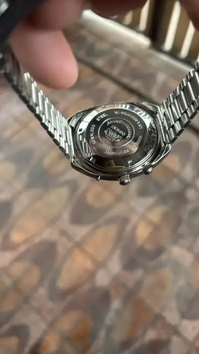 Reloj automático vintage con correa de acero - miniatura 5
