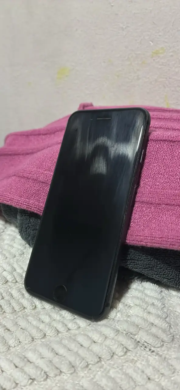 Smartphone con pantalla táctil en buen estado - 3