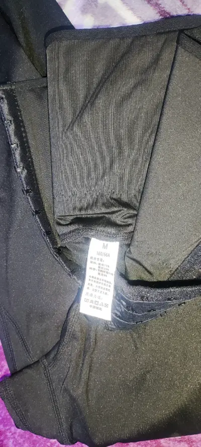 Leggins negros de mujer cómodos y elegantes - miniatura 3