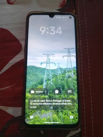 Smartphone Android con doble cámara trasera - miniatura 1