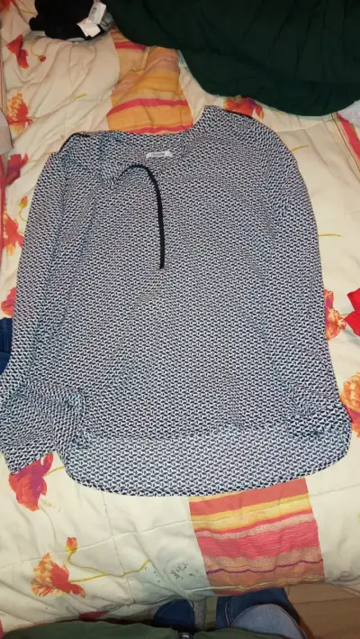 Blusa estampada Cklass manga larga - miniatura 1