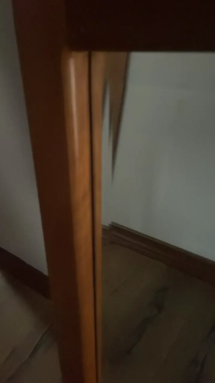 Espejo de pared con marco de madera - 3