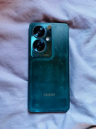 Smartphone Oppo con cámara avanzada - miniatura 2