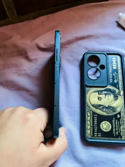 Smartphone Oppo con cámara avanzada - miniatura 4