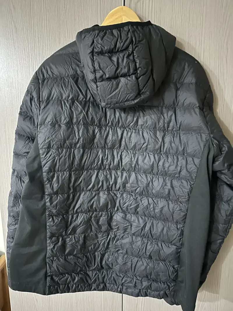 Chaqueta de plumas negra Eddie Bauer con capucha - 2