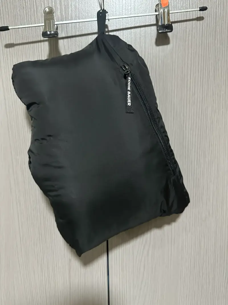 Chaqueta de plumas negra Eddie Bauer con capucha - 4