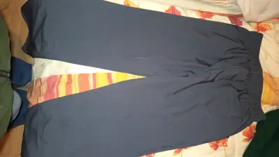 Preguntar por  lote de ropa tengo más variedad - miniatura 3