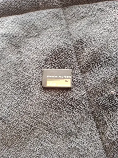 Memory Stick PRO-HG Duo 4GB para PSP - miniatura 1