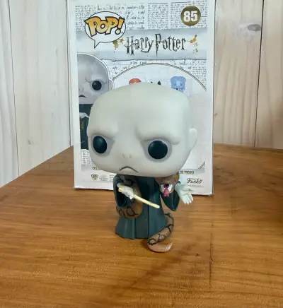 Figura Funko Pop Lord Voldemort Harry Potter - miniatura 1