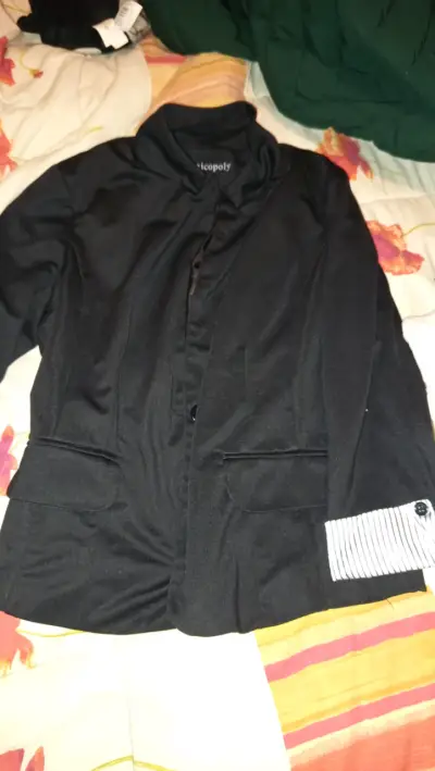 Blazer negro elegante para mujer - miniatura 1