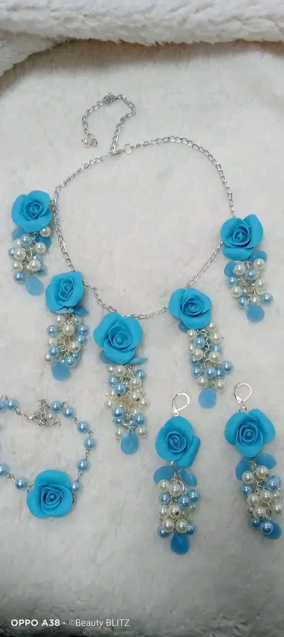 Set de joyería floral en colores vibrantes - 3