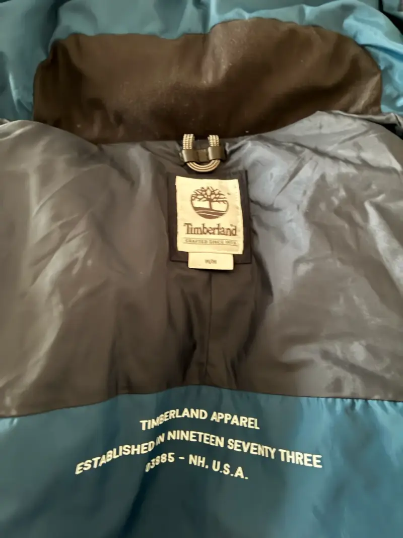 Chaqueta de invierno Timberland azul con capucha - 2