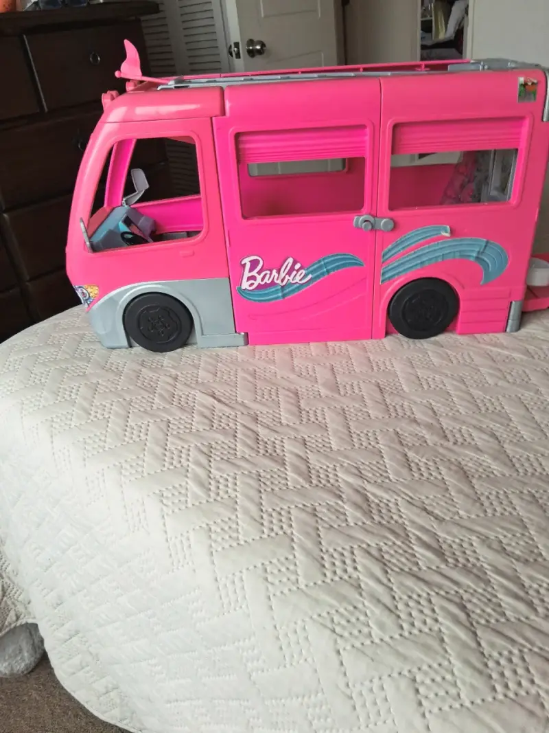 Casa rodante Barbie rosa para muñecas - 2