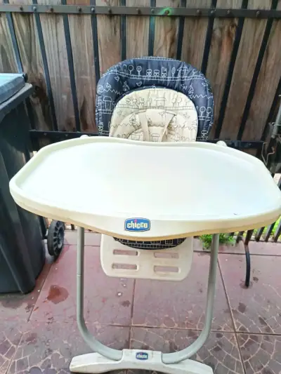 Silla de comer para bebé Chicco con bandeja ajustable - miniatura 2